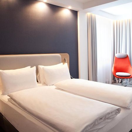 Holiday Inn Express Bochum By Ihg Екстер'єр фото