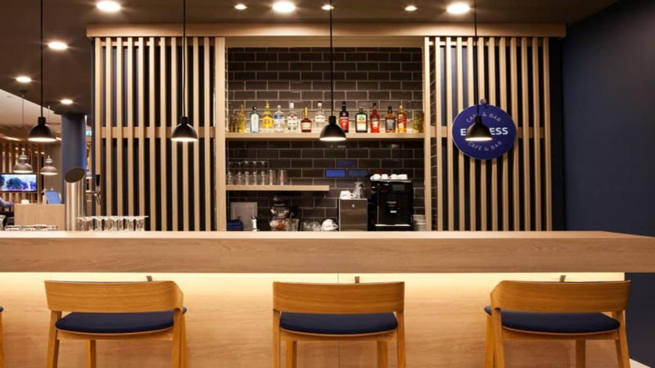 Holiday Inn Express Bochum By Ihg Екстер'єр фото