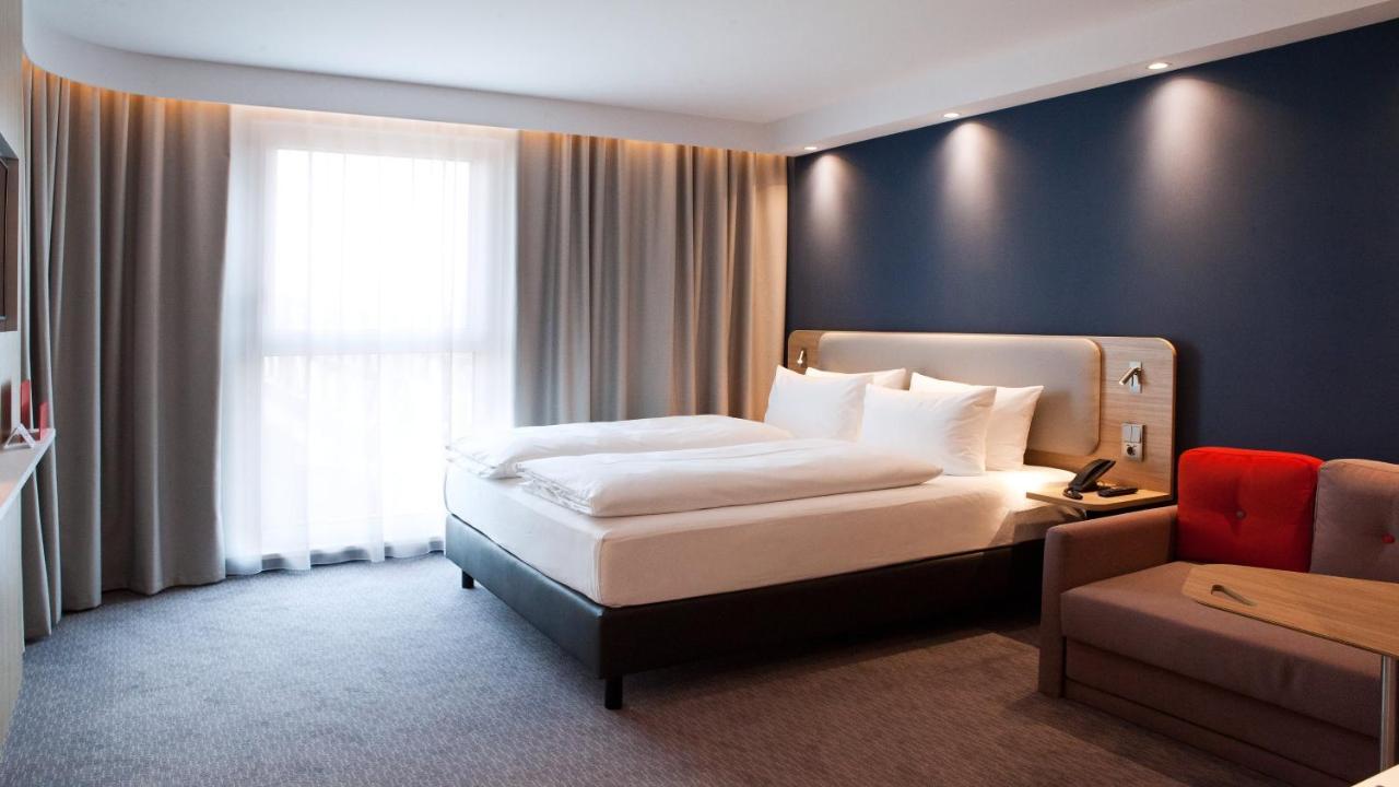 Holiday Inn Express Bochum By Ihg Екстер'єр фото