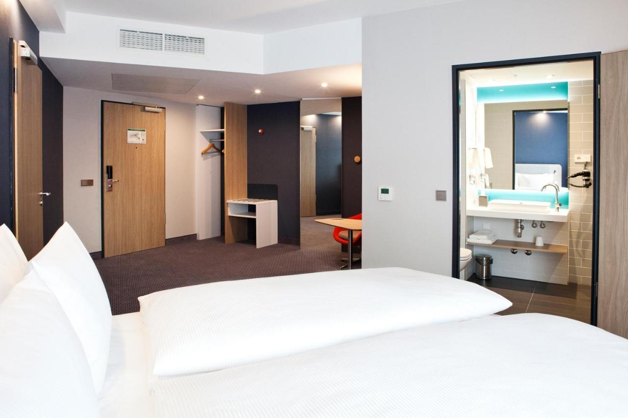 Holiday Inn Express Bochum By Ihg Екстер'єр фото