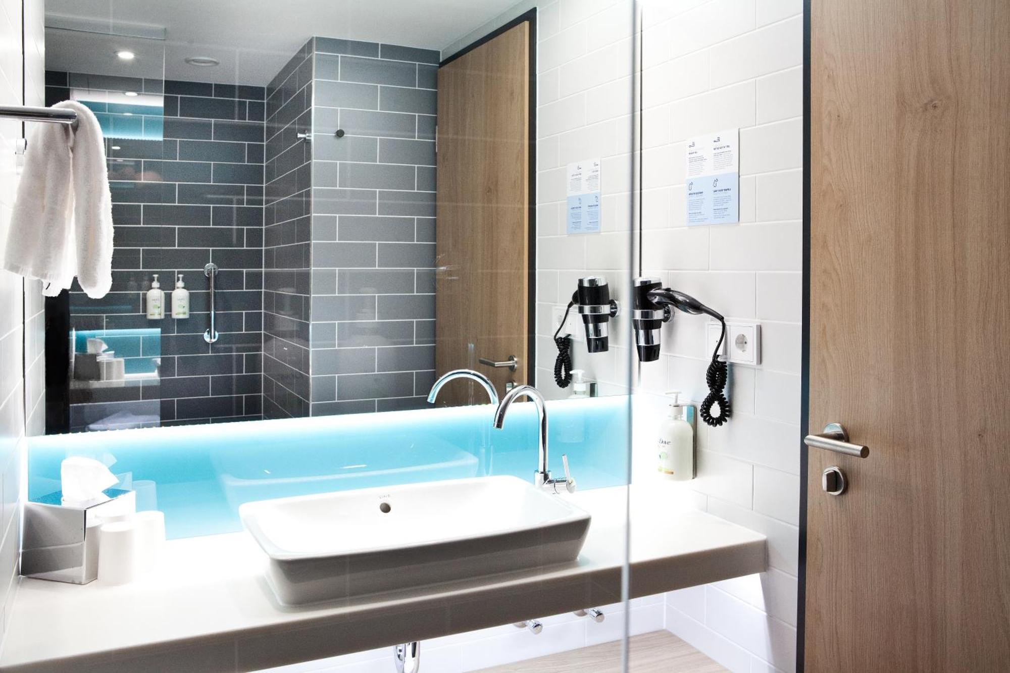 Holiday Inn Express Bochum By Ihg Екстер'єр фото