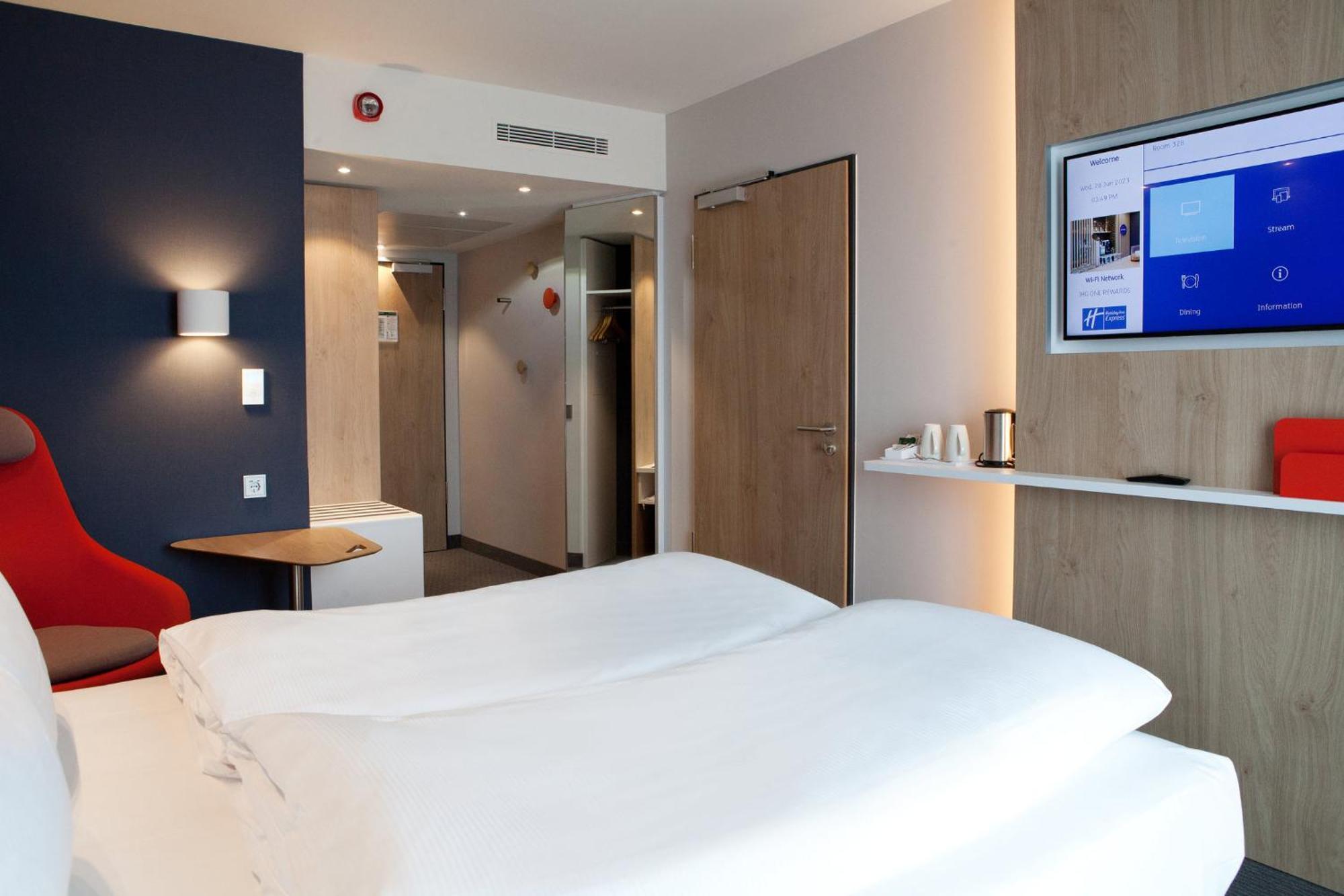 Holiday Inn Express Bochum By Ihg Екстер'єр фото