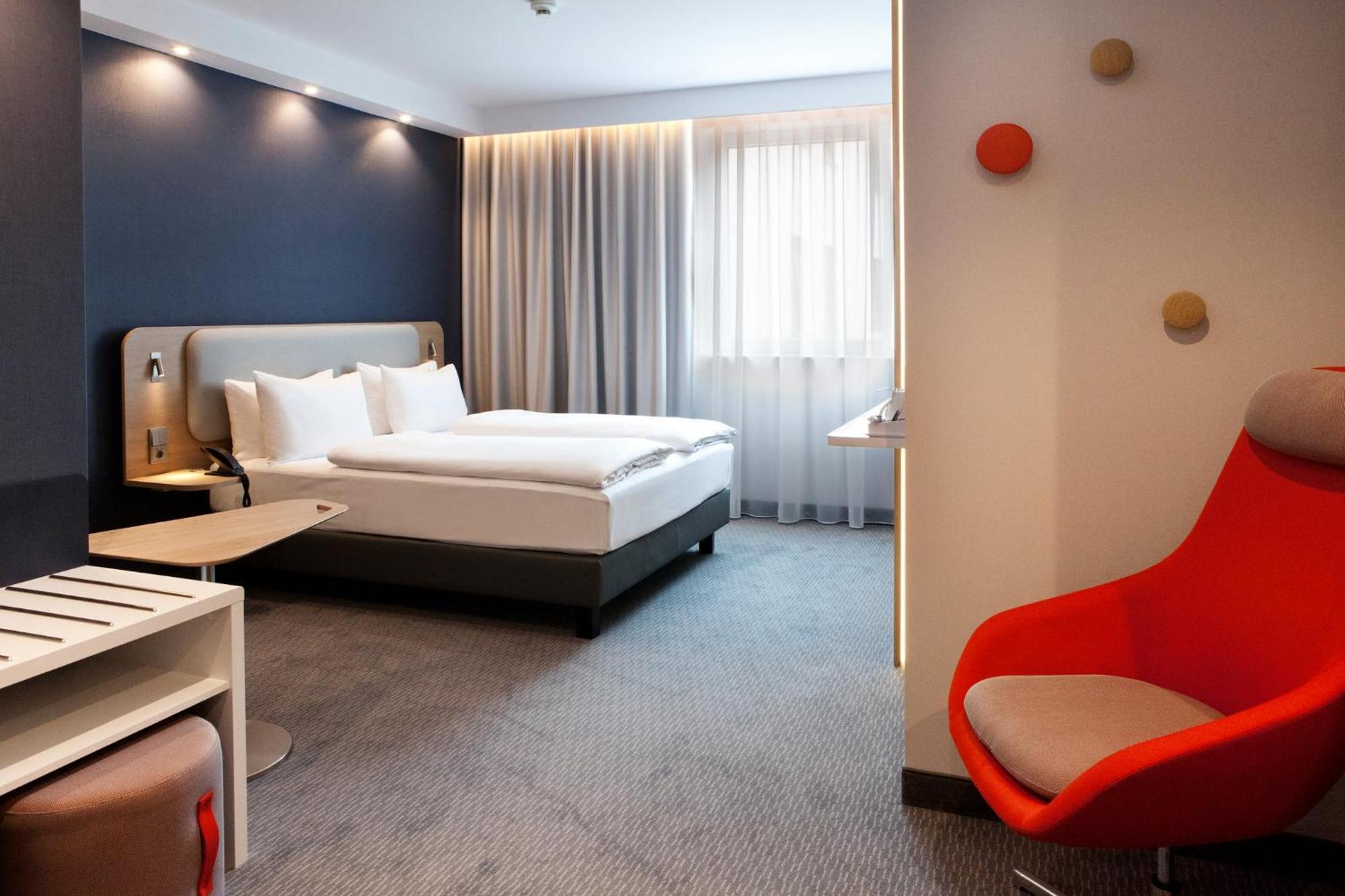 Holiday Inn Express Bochum By Ihg Екстер'єр фото