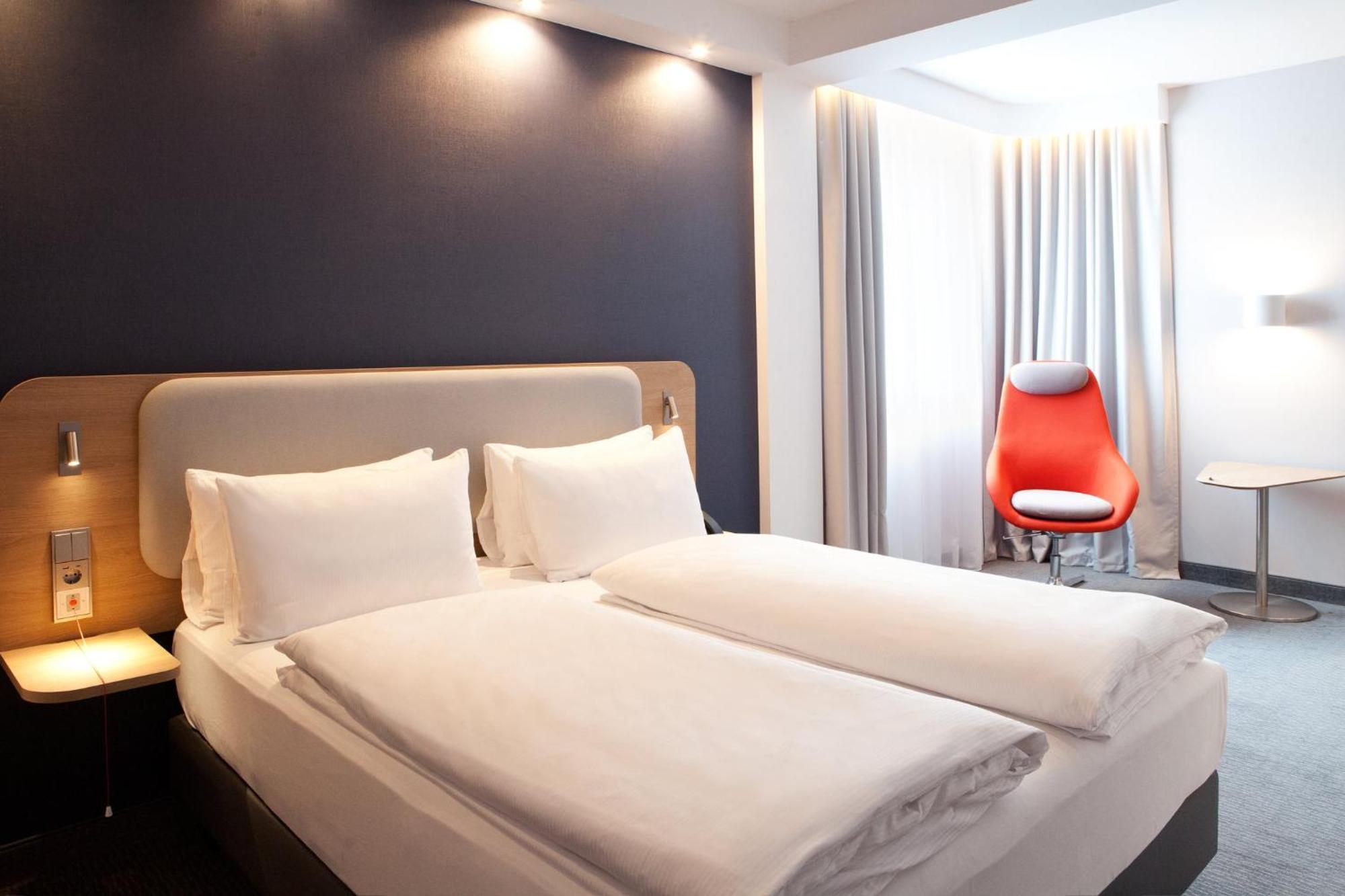 Holiday Inn Express Bochum By Ihg Екстер'єр фото