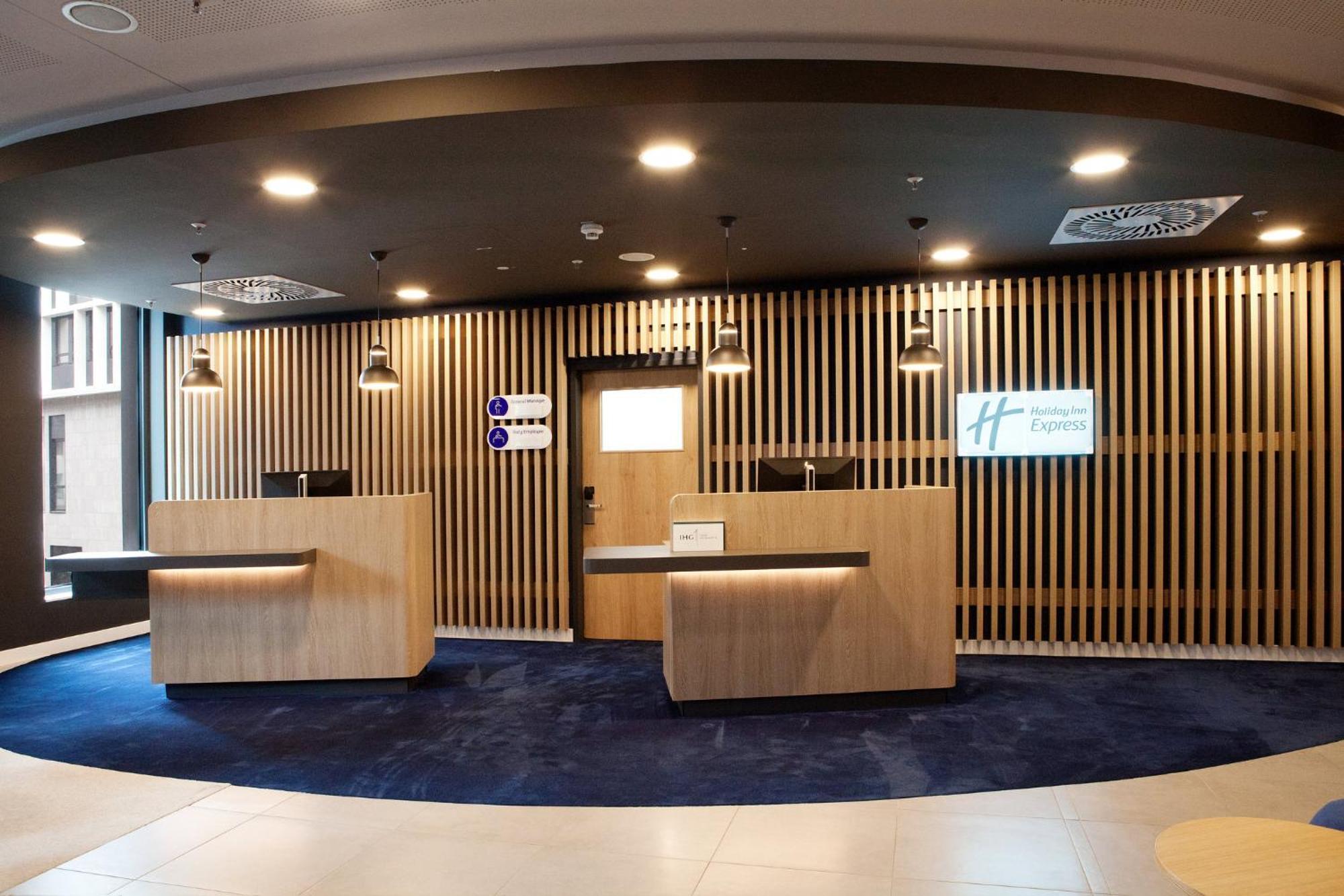 Holiday Inn Express Bochum By Ihg Екстер'єр фото
