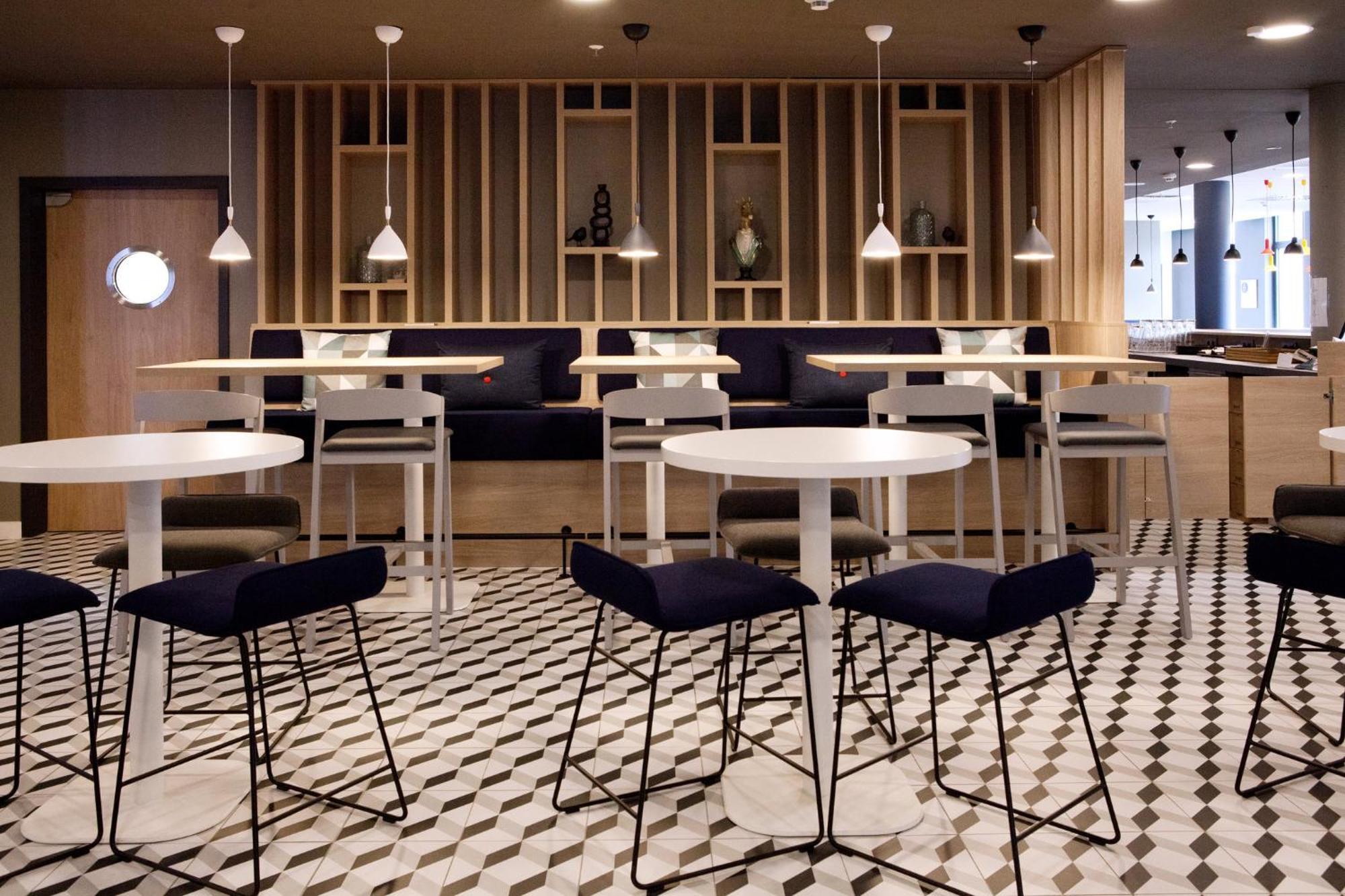 Holiday Inn Express Bochum By Ihg Екстер'єр фото
