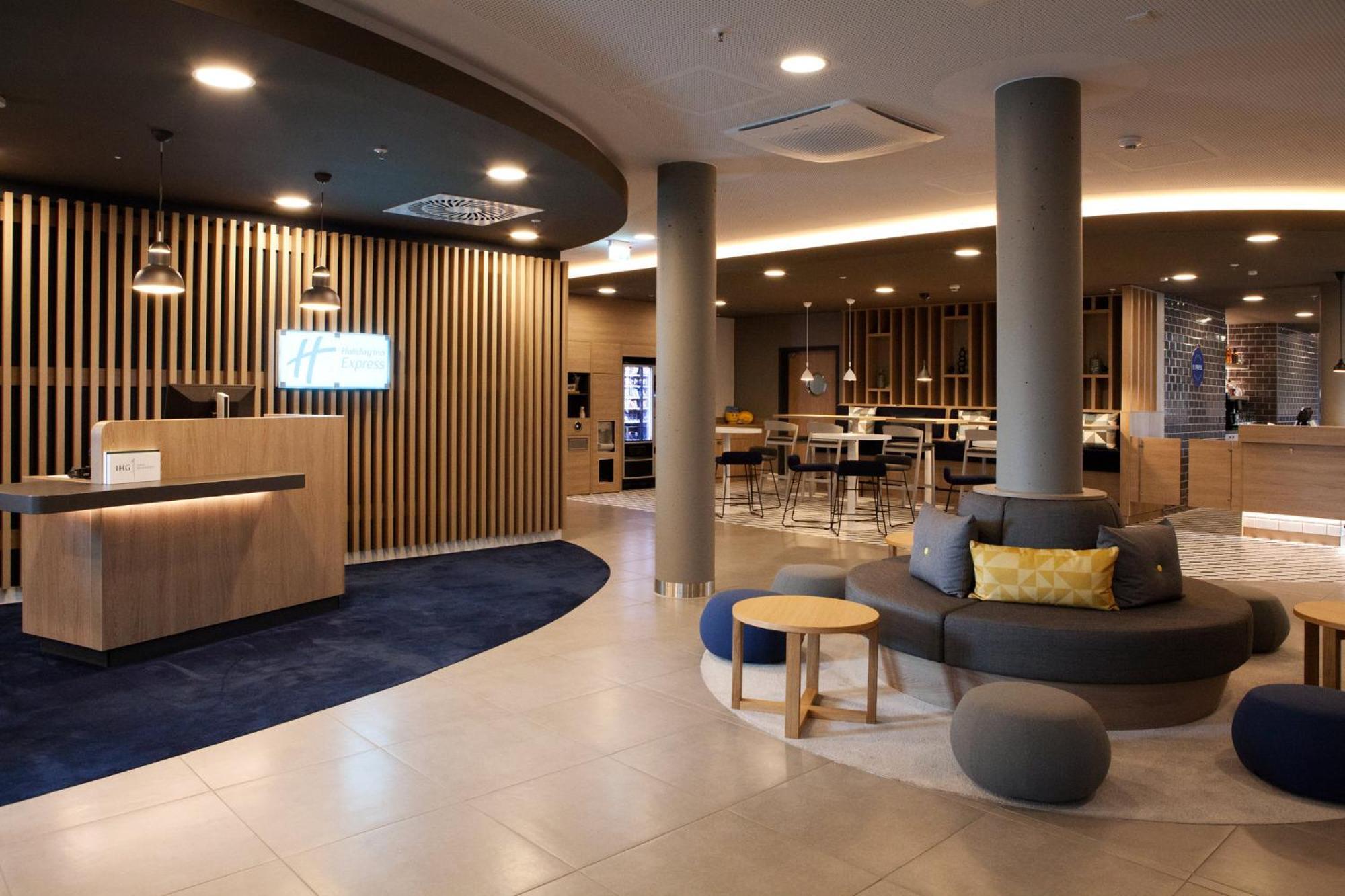 Holiday Inn Express Bochum By Ihg Екстер'єр фото