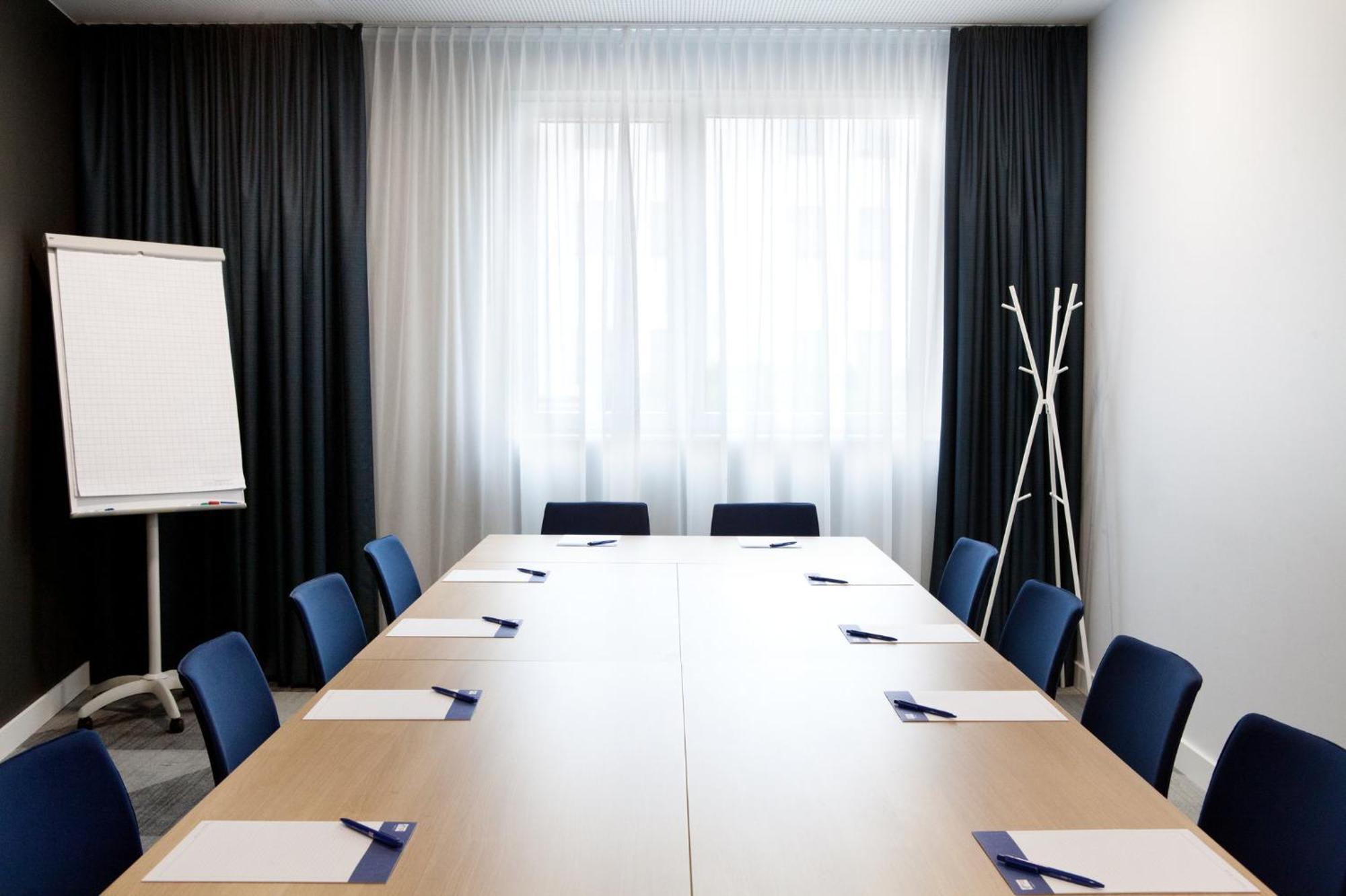 Holiday Inn Express Bochum By Ihg Екстер'єр фото